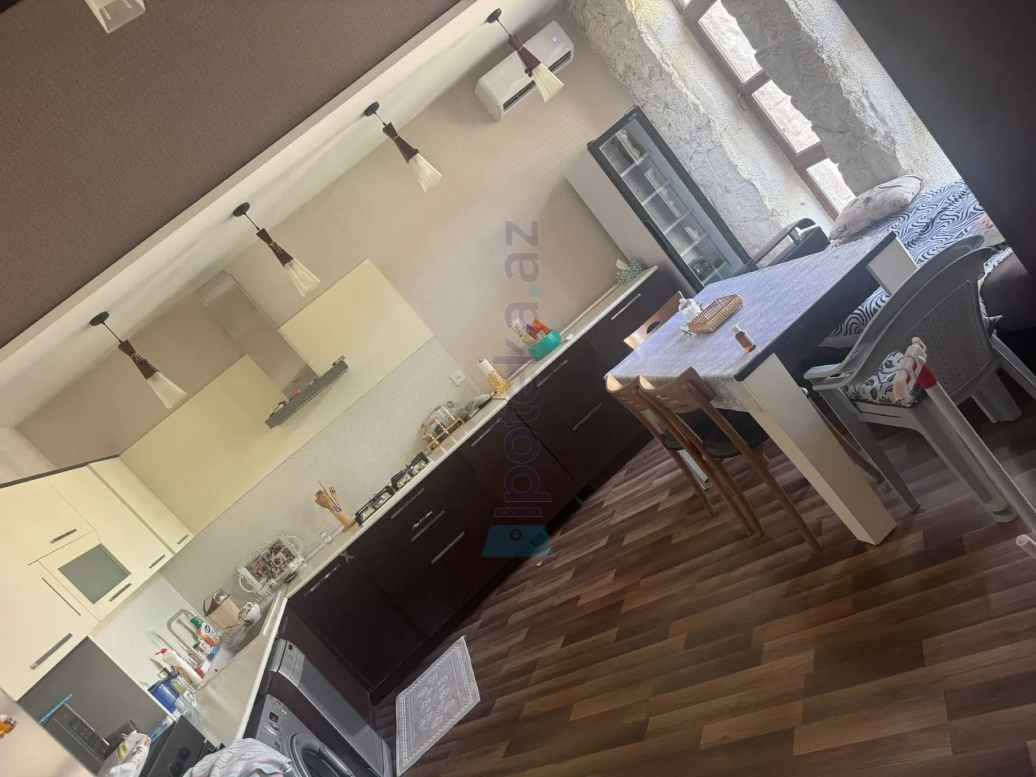 Satılır 5 otaqlı həyət evi 360 m²