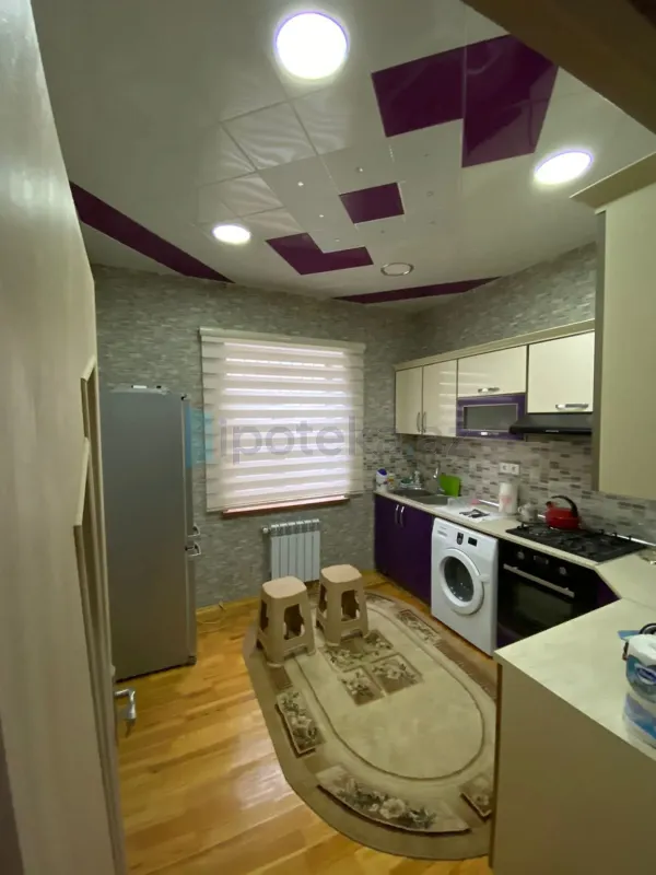 Satılır 4 otaqlı həyət evi 300 m²