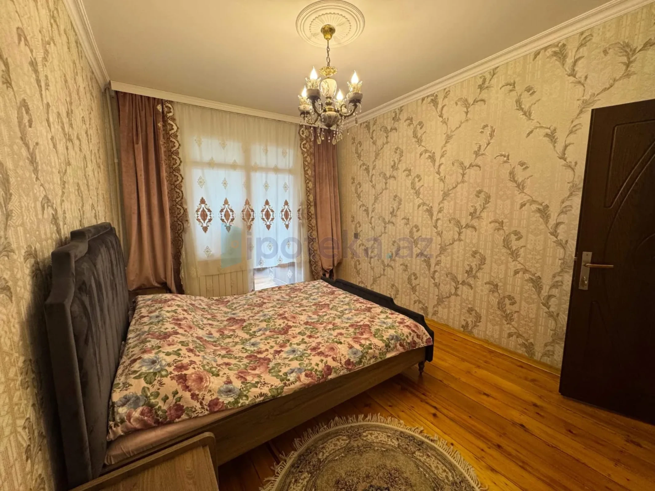 Satılır 4 otaqlı köhnə tikili 80 m²