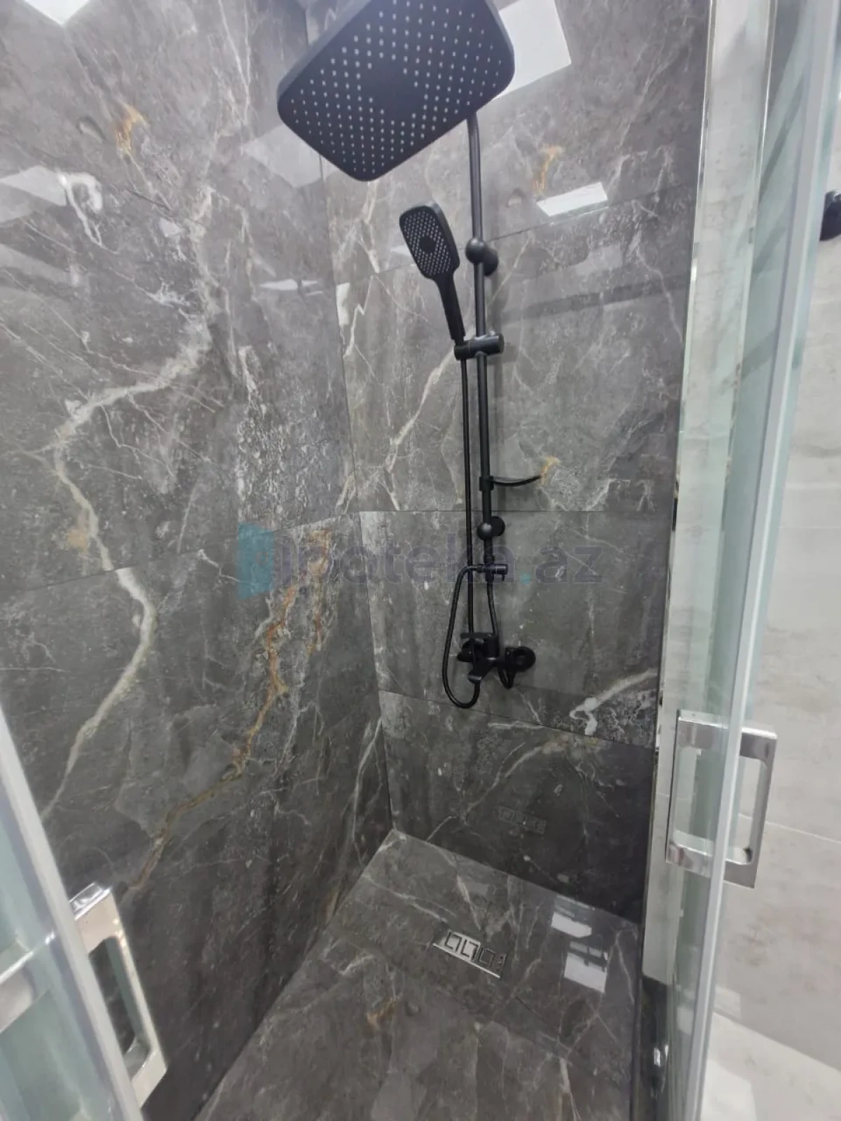 Satılır 4 otaqlı yeni tikili 80 m²