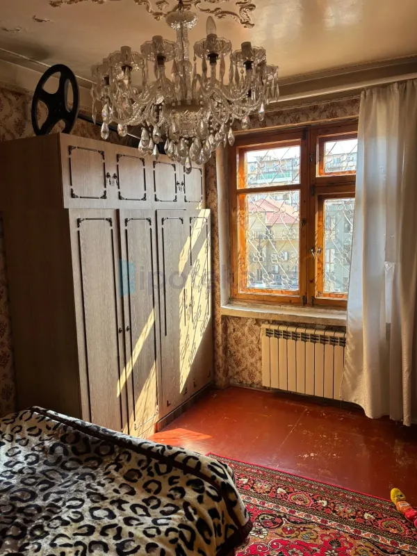 Satılır 3 otaqlı köhnə tikili 80 m²