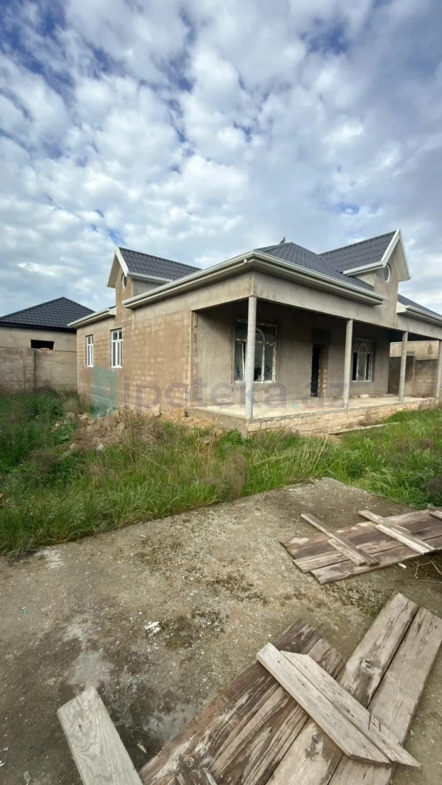 Satılır 4 otaqlı həyət evi 120 m²