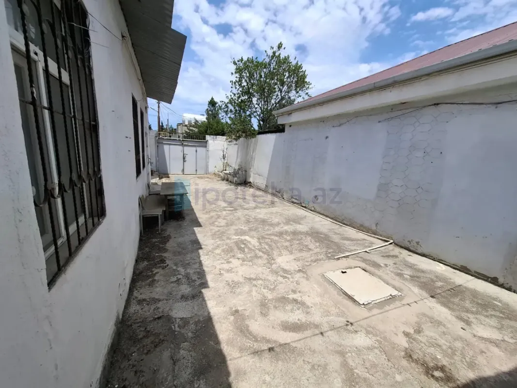 Satılır 4 otaqlı həyət evi 200 m²