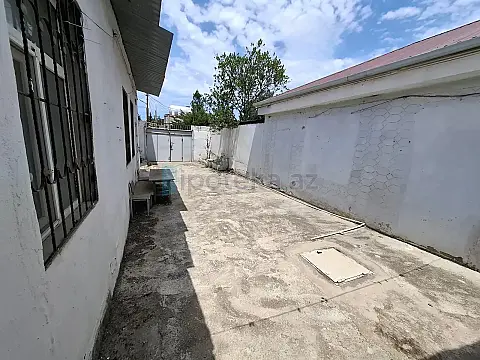 Satılır 4 otaqlı həyət evi 200 m²