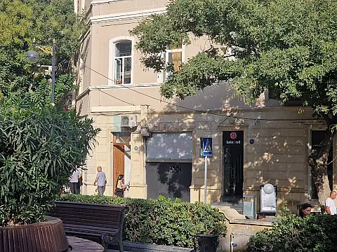 Satılır 3 otaqlı köhnə tikili 75 m²