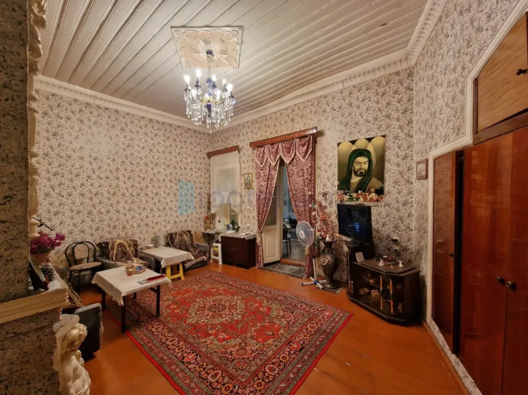 Satılır 3 otaqlı köhnə tikili 75 m²