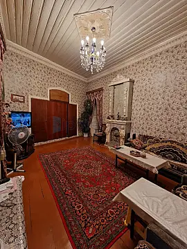 Satılır 3 otaqlı köhnə tikili 75 m²
