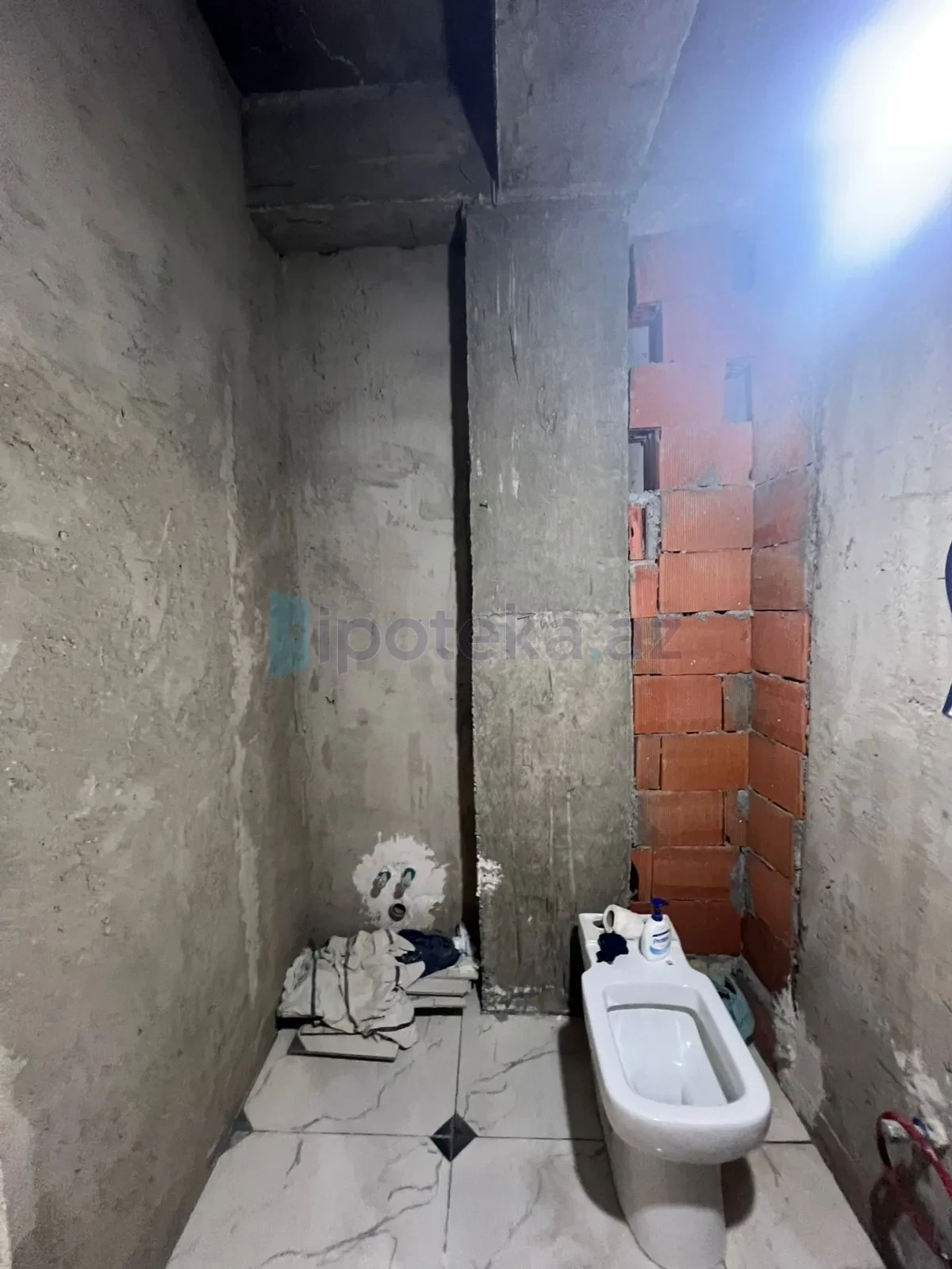 Satılır 2 otaqlı yeni tikili 83 m²