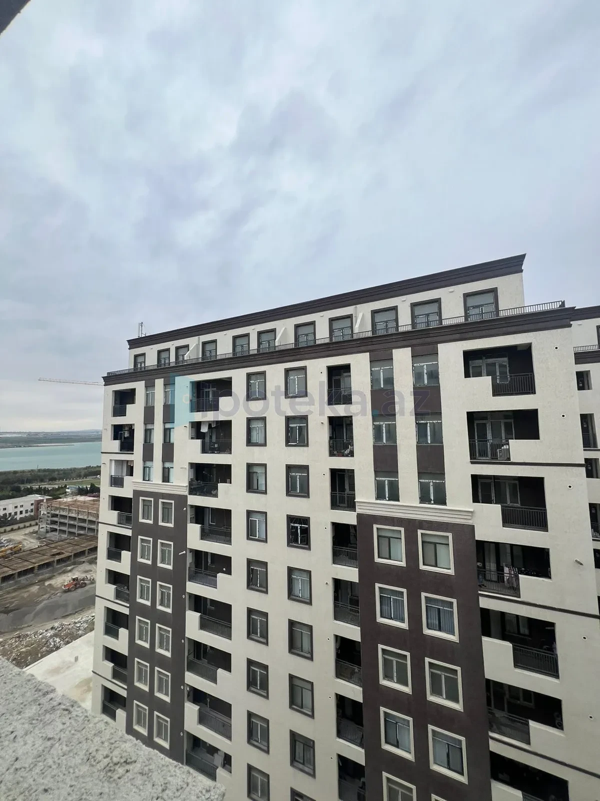 Satılır 2 otaqlı yeni tikili 83 m²