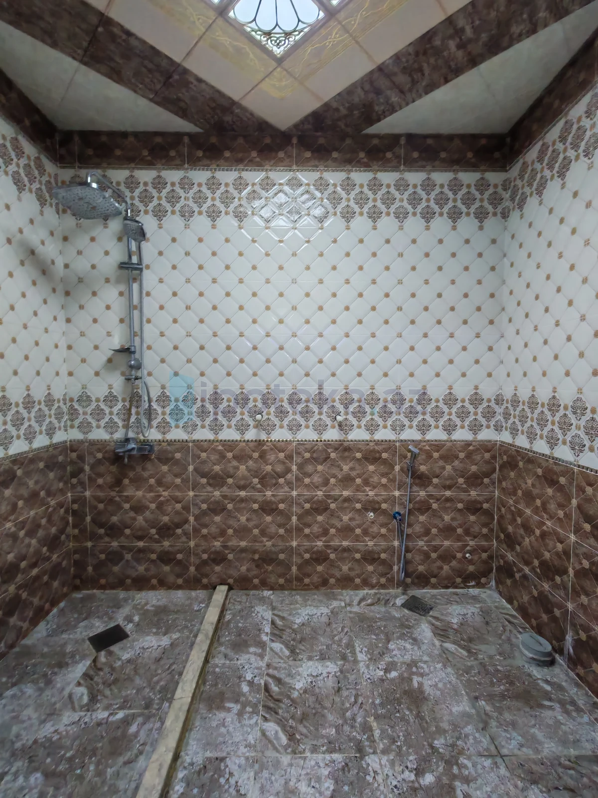 Satılır 3 otaqlı yeni tikili 135 m²