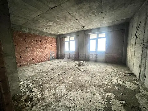 Satılır 4 otaqlı yeni tikili 185 m²