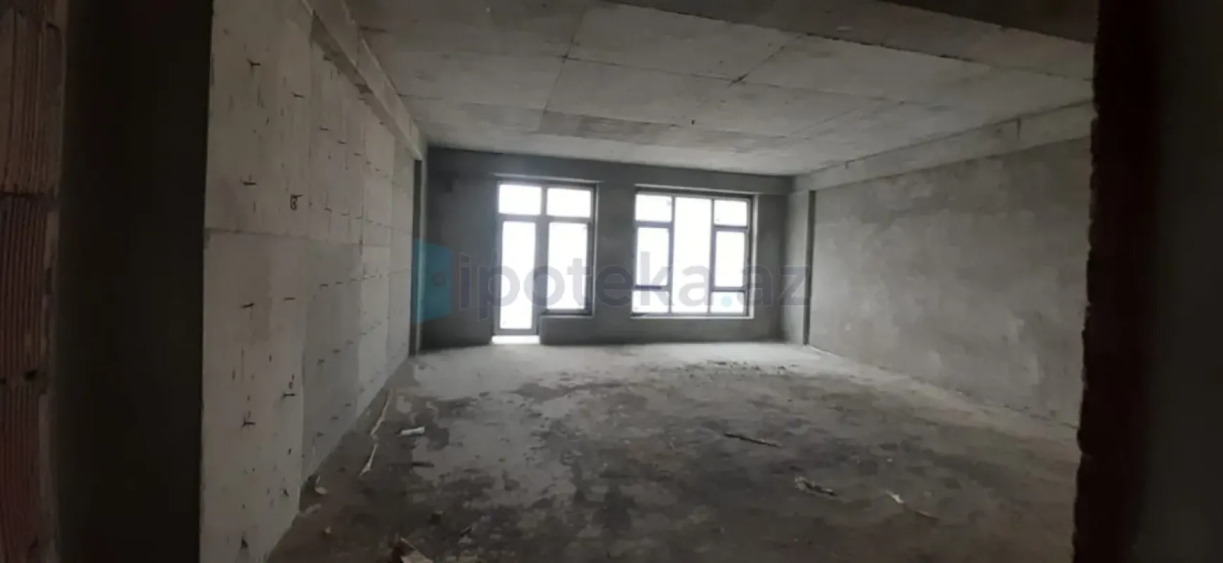Satılır 4 otaqlı yeni tikili 200 m²