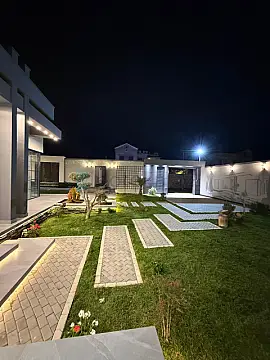 Satılır 5 otaqlı həyət evi 220 m²