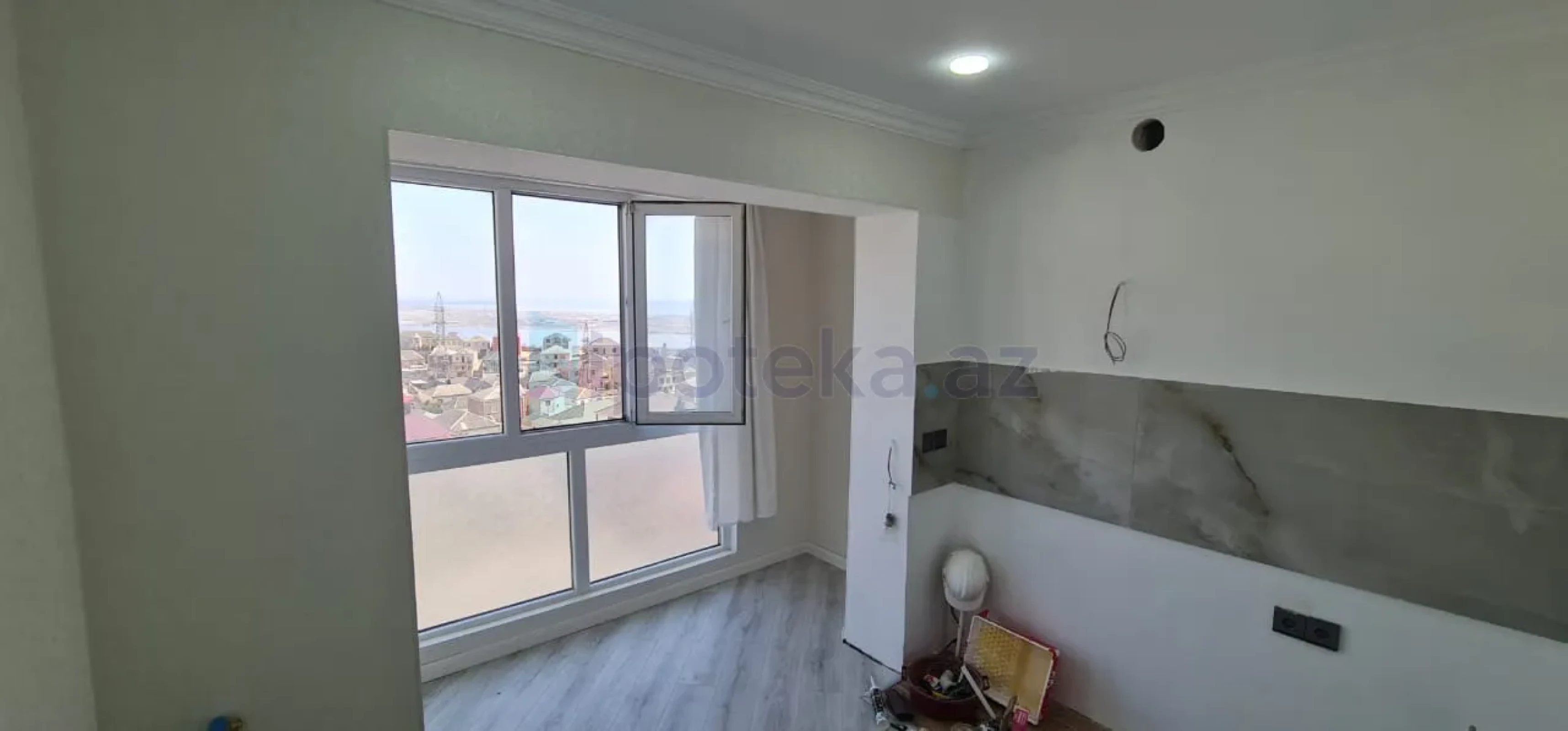 Satılır 2 otaqlı köhnə tikili 60 m²