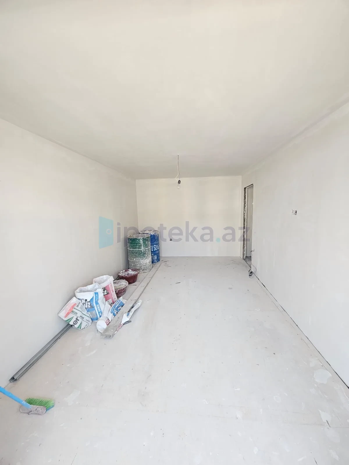 Satılır 2 otaqlı köhnə tikili 35 m²