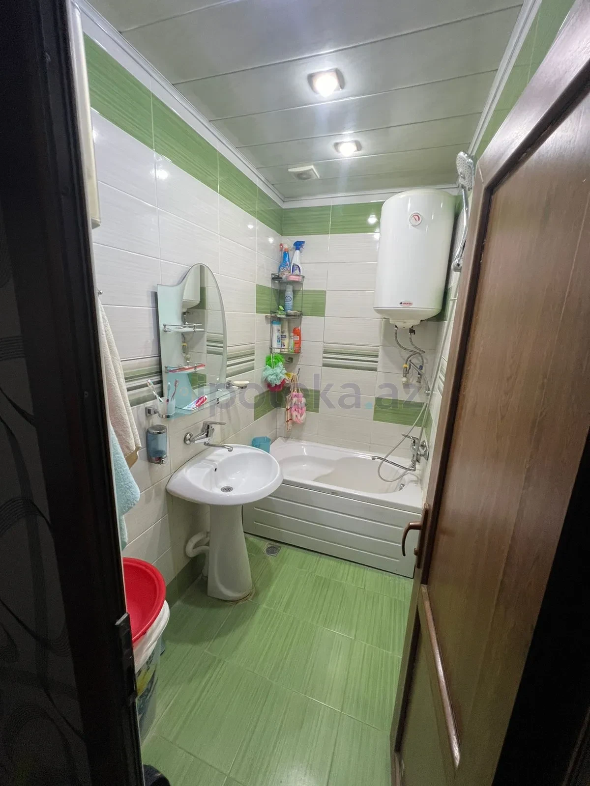 Satılır 3 otaqlı köhnə tikili 75 m²