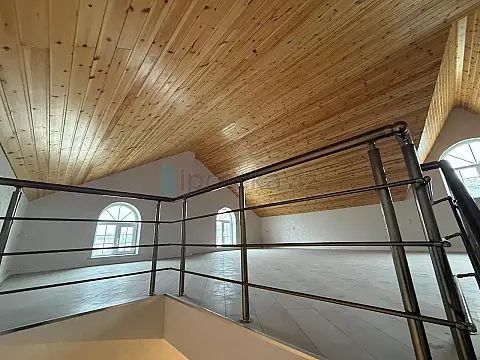 Satılır 5 otaqlı həyət evi 210 m²
