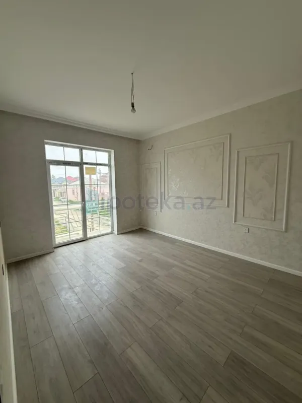 Satılır 5 otaqlı həyət evi 210 m²