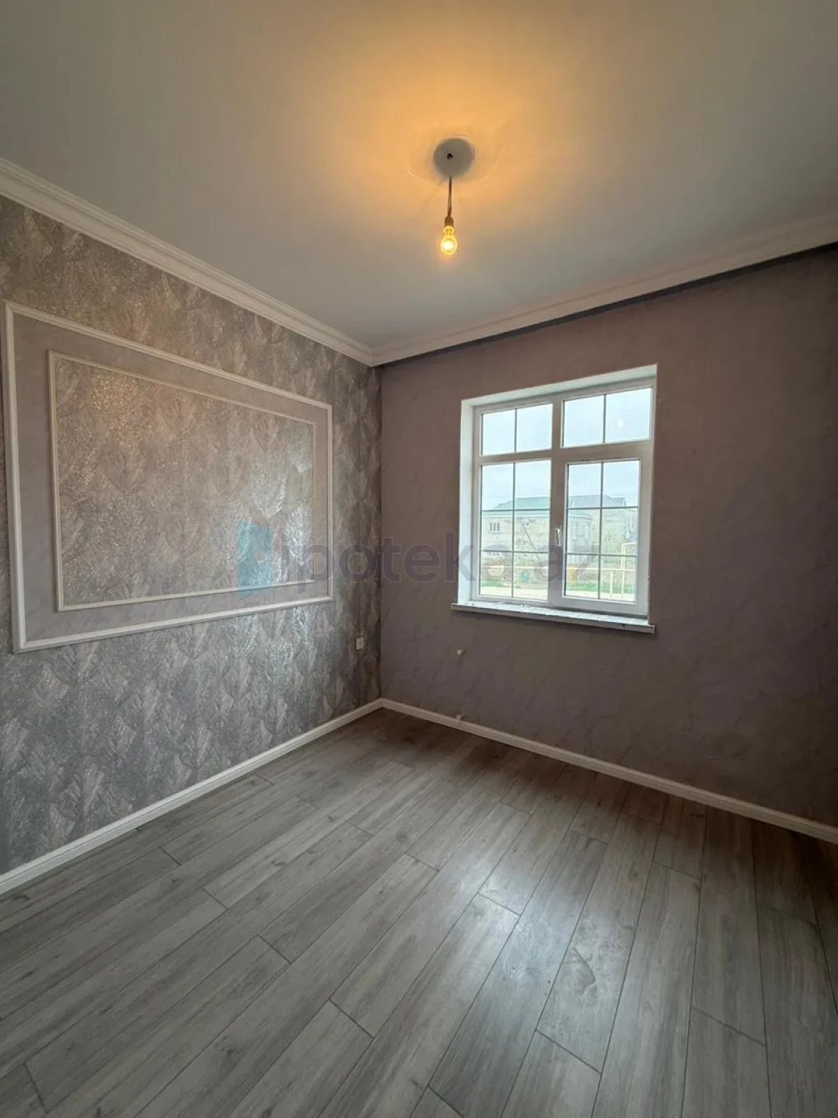 Satılır 5 otaqlı həyət evi 210 m²