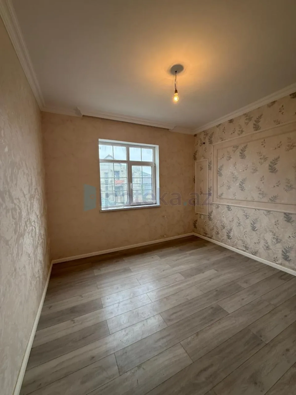 Satılır 5 otaqlı həyət evi 210 m²