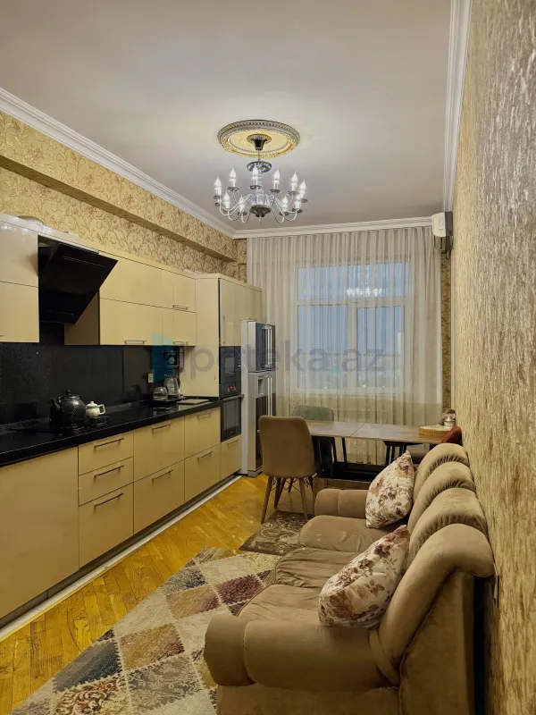 Satılır 3 otaqlı yeni tikili 165 m²