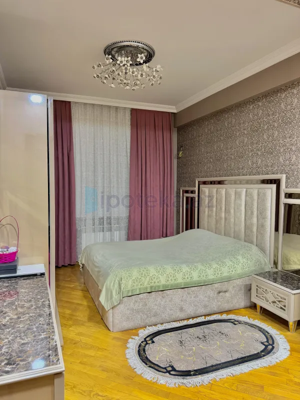 Satılır 3 otaqlı yeni tikili 165 m²