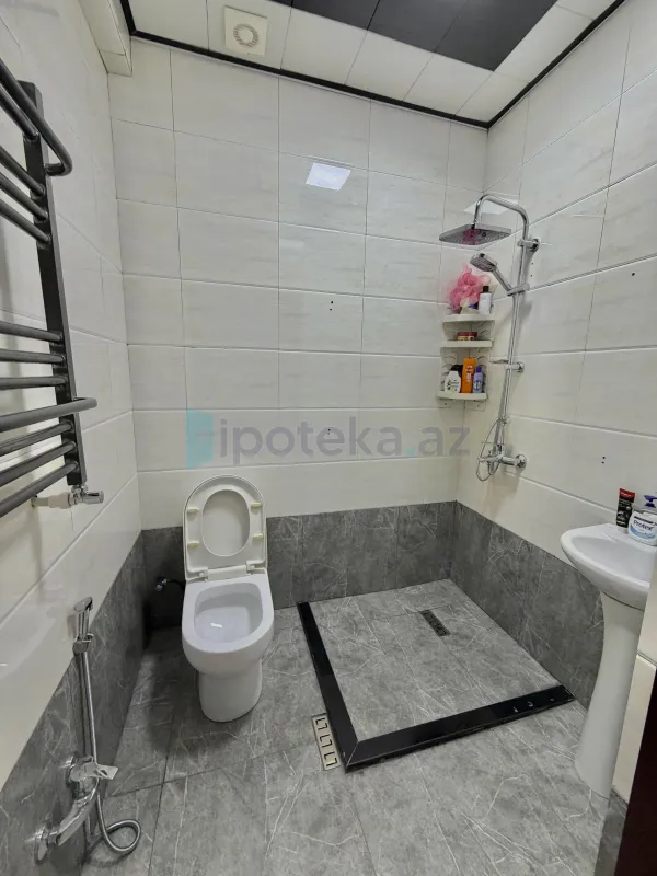 Satılır 3 otaqlı yeni tikili 165 m²