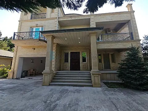 Satılır 6 otaqlı mənzil 600 m²