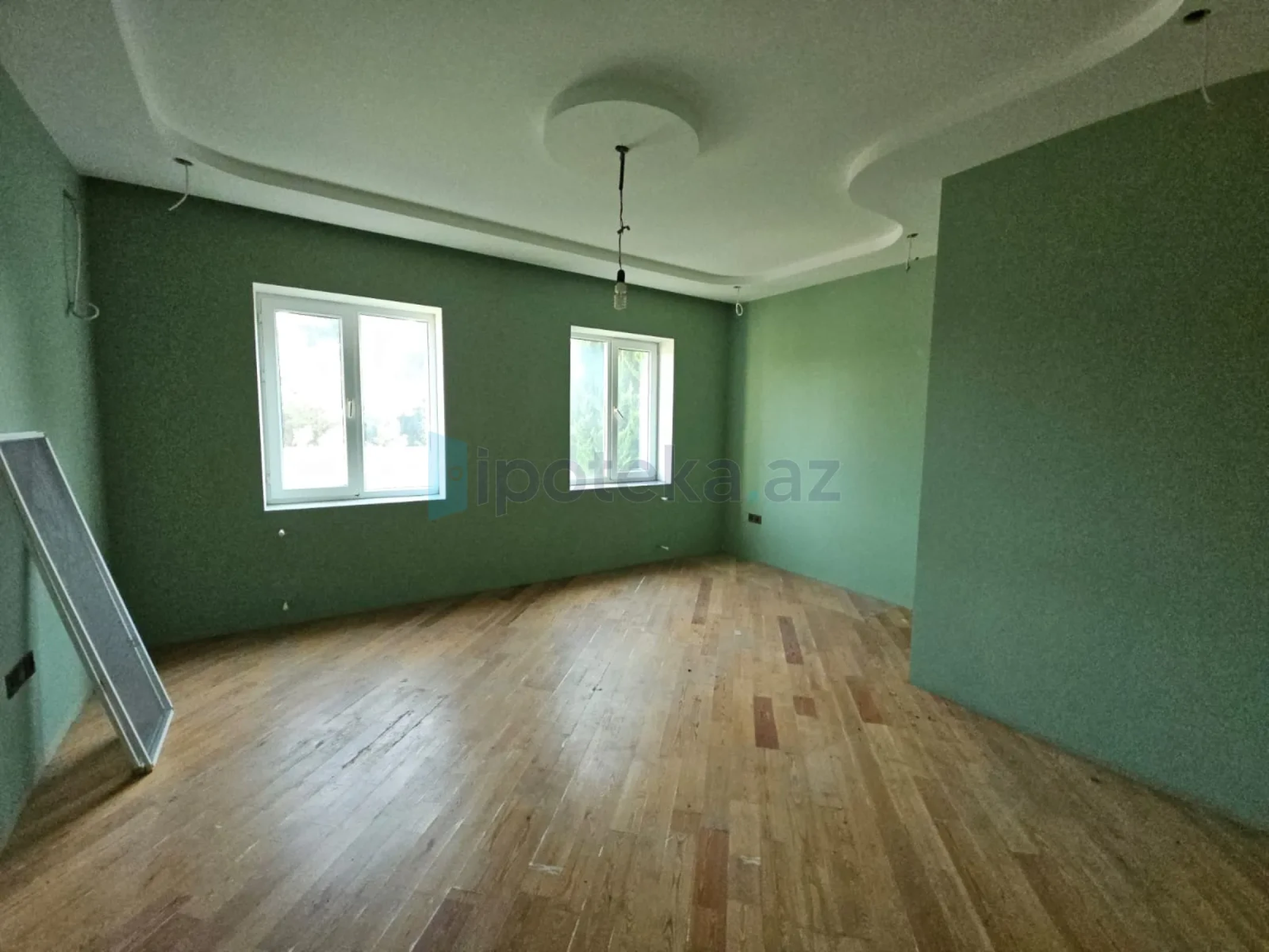 Satılır 6 otaqlı mənzil 600 m²