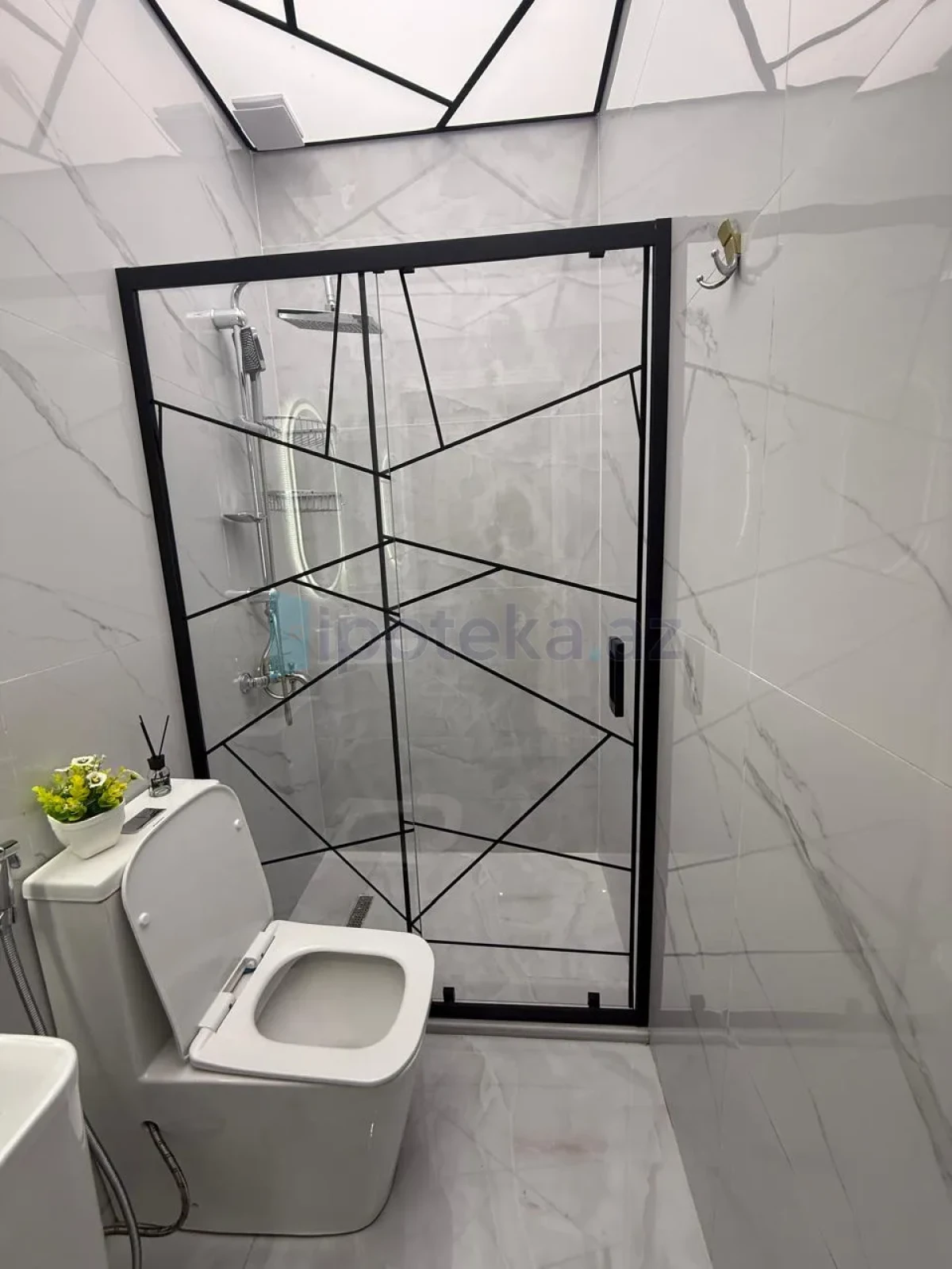 Satılır 2 otaqlı yeni tikili 50 m²
