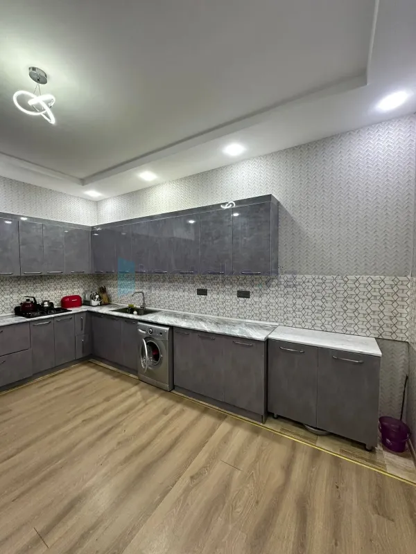 Satılır 5 otaqlı həyət evi 239 m²