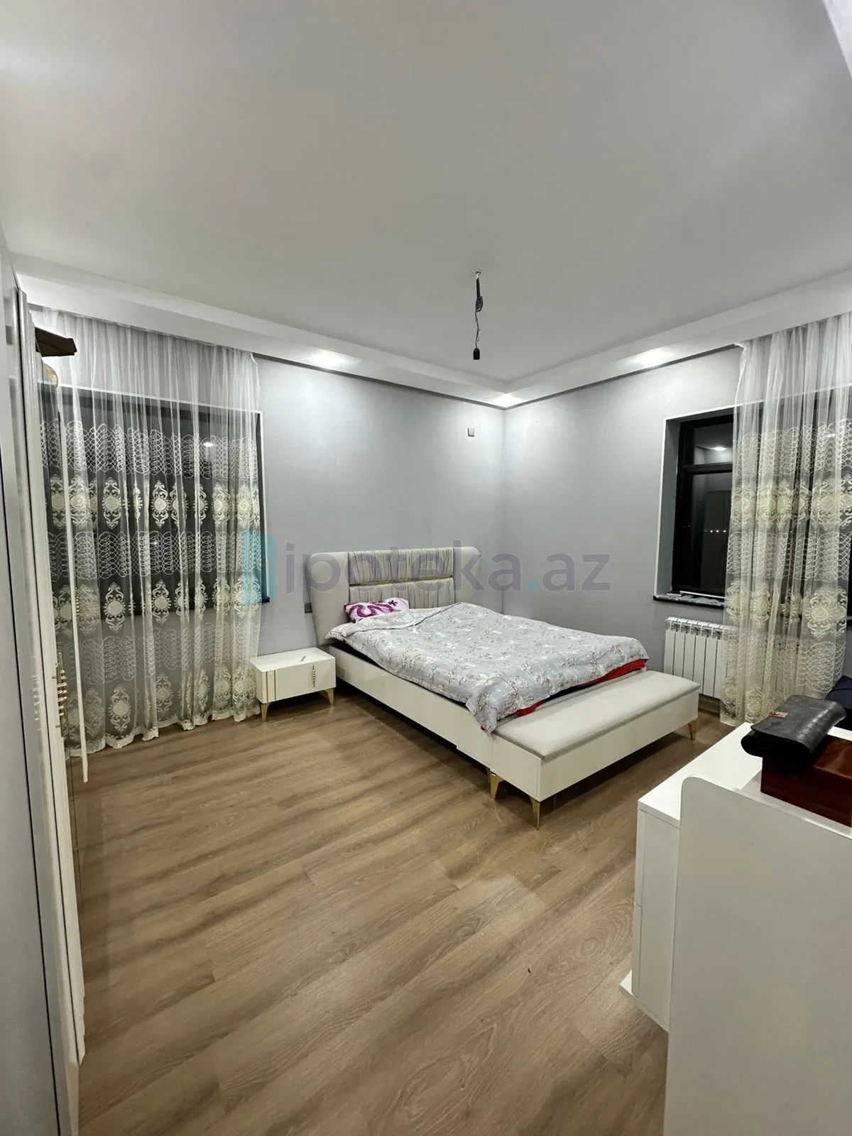 Satılır 5 otaqlı həyət evi 239 m²
