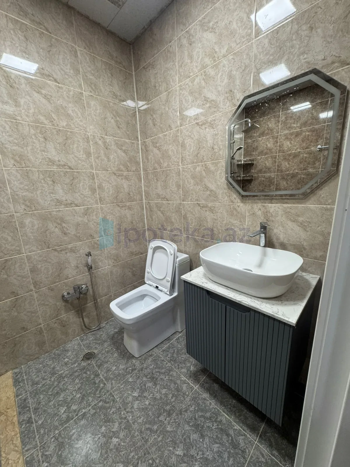 Satılır 2 otaqlı yeni tikili 59 m²