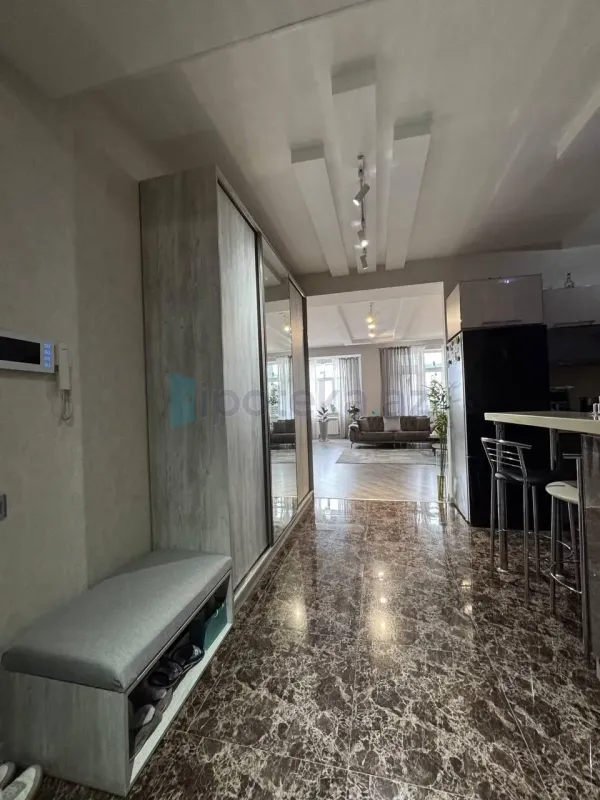Satılır 2 otaqlı yeni tikili 80 m²