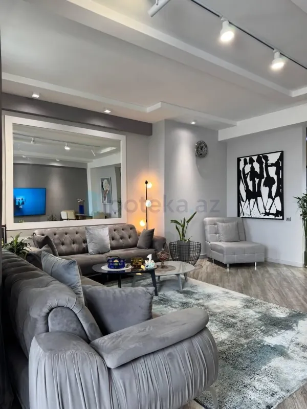 Satılır 2 otaqlı yeni tikili 80 m²