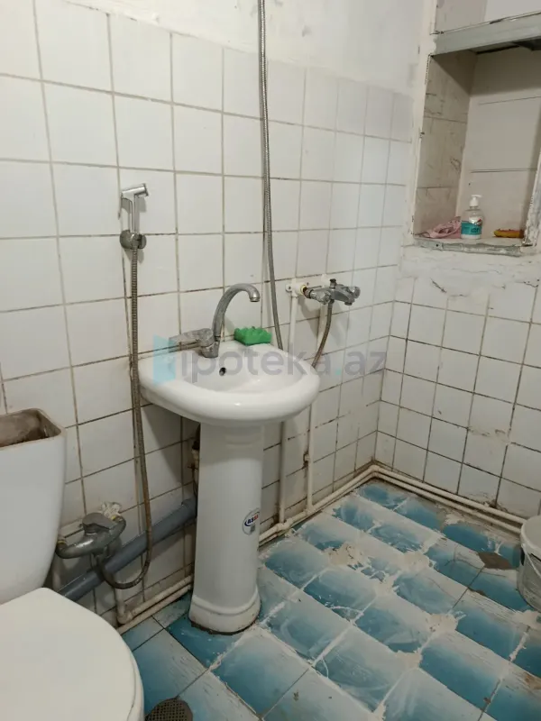 Satılır 2 otaqlı köhnə tikili 40 m²