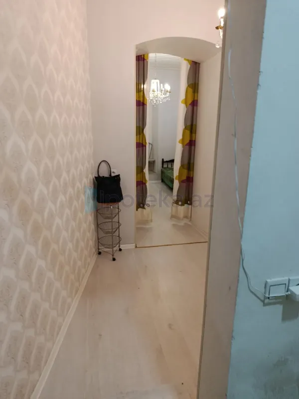 Satılır 2 otaqlı köhnə tikili 40 m²