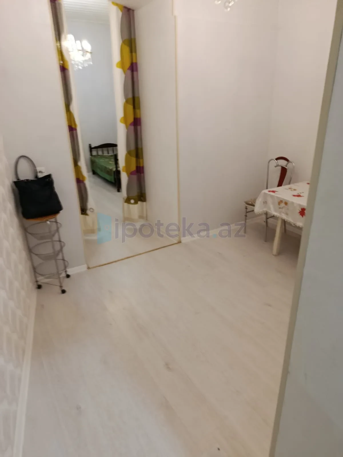 Satılır 2 otaqlı köhnə tikili 40 m²