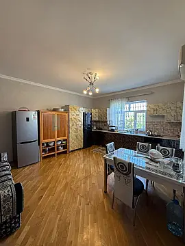 Satılır 6 otaqlı həyət evi 150 m²