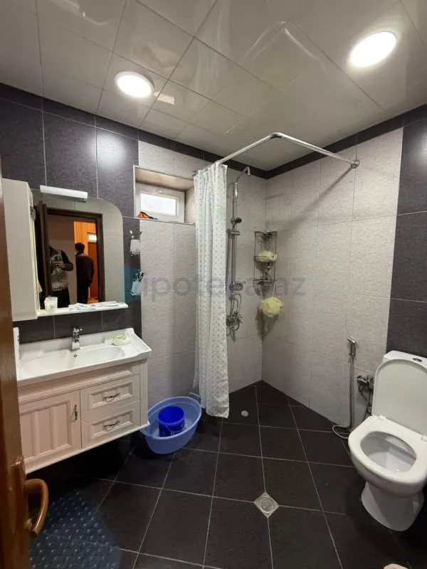 Satılır 6 otaqlı həyət evi 150 m²