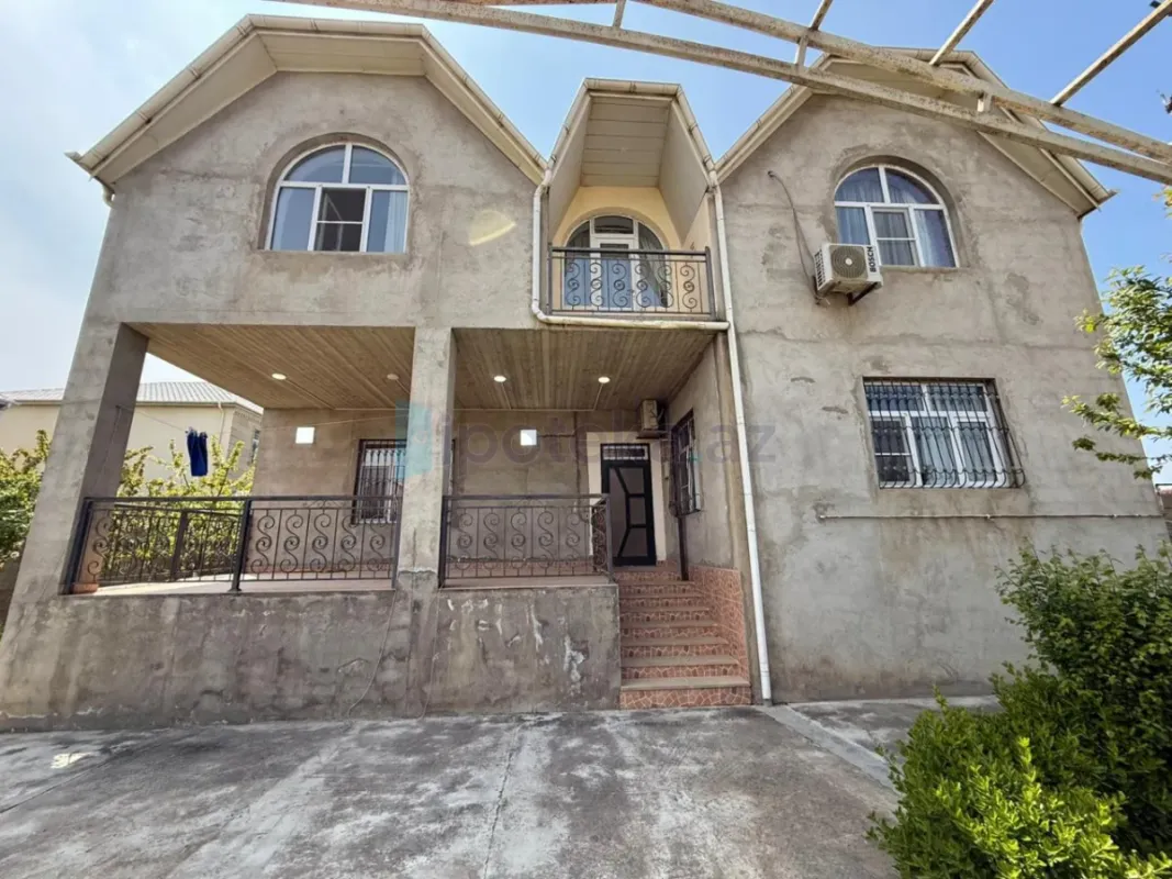 Satılır 6 otaqlı həyət evi 150 m²