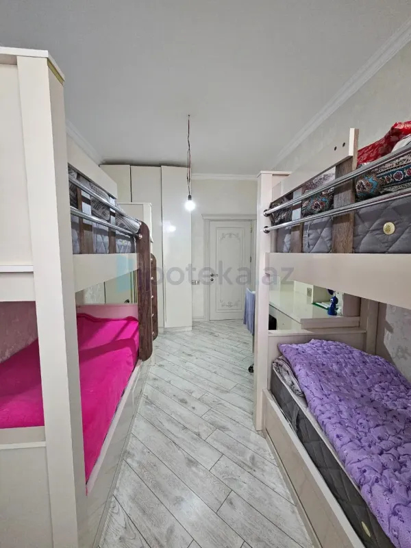 Satılır 3 otaqlı yeni tikili 78 m²