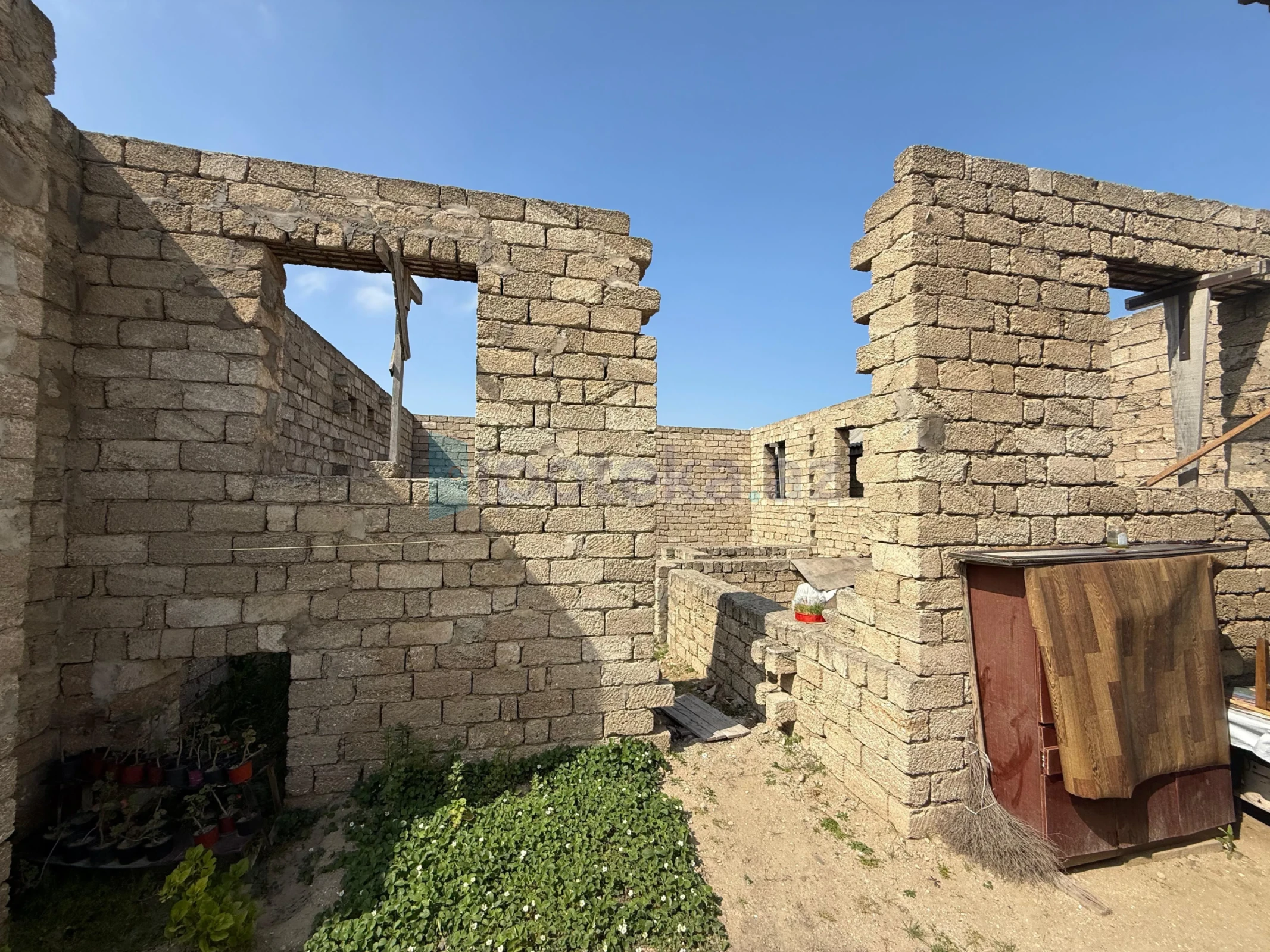 Satılır 4 otaqlı həyət evi 90 m²