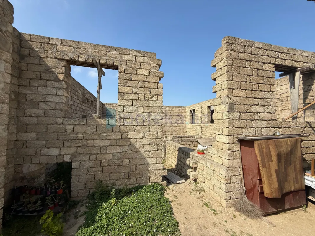 Satılır 4 otaqlı həyət evi 90 m²