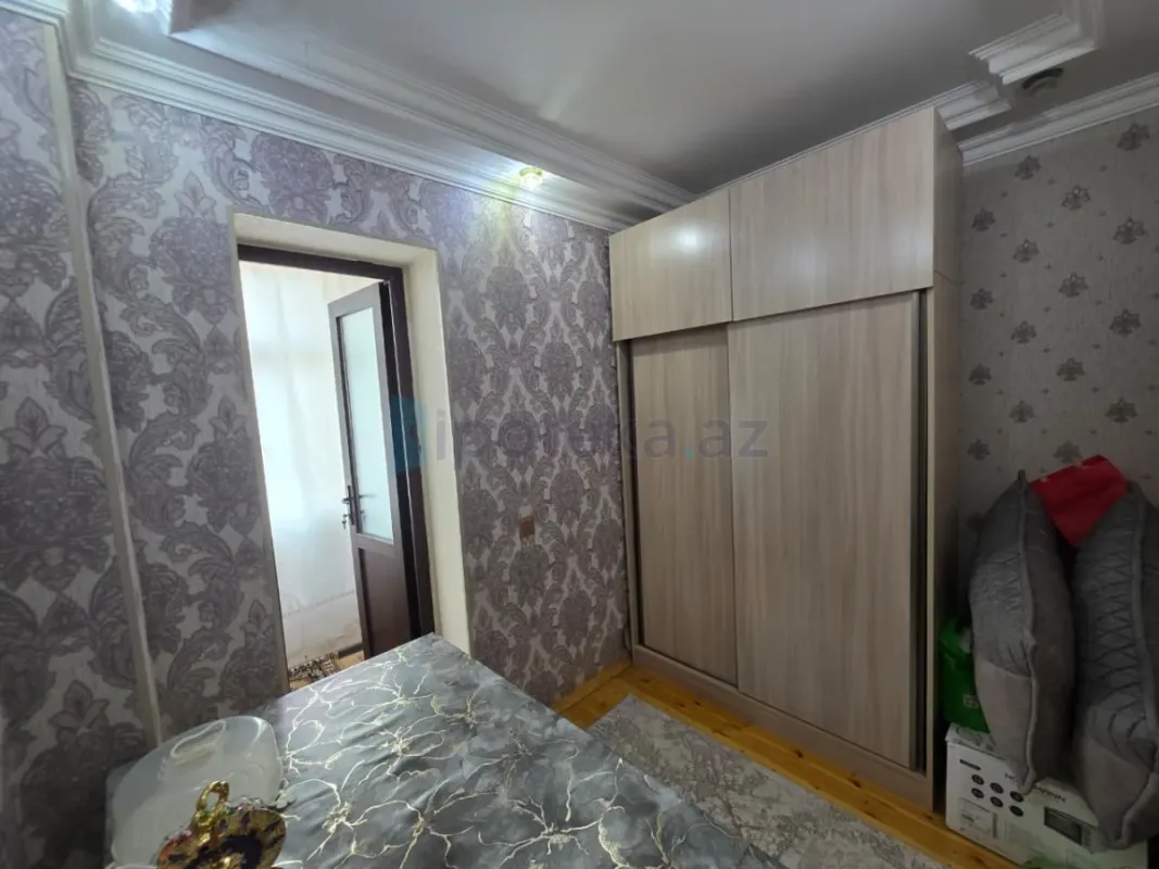 Satılır 2 otaqlı köhnə tikili 40 m²