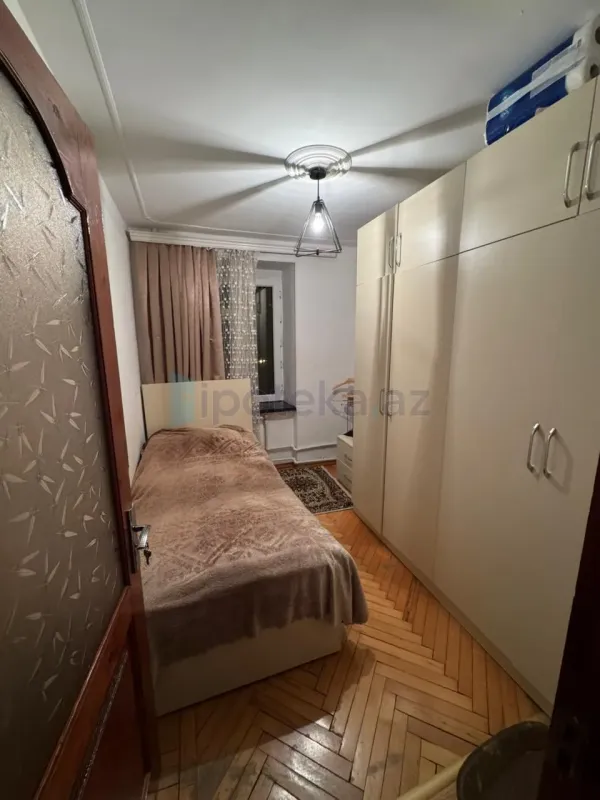 Satılır 3 otaqlı köhnə tikili 60 m²