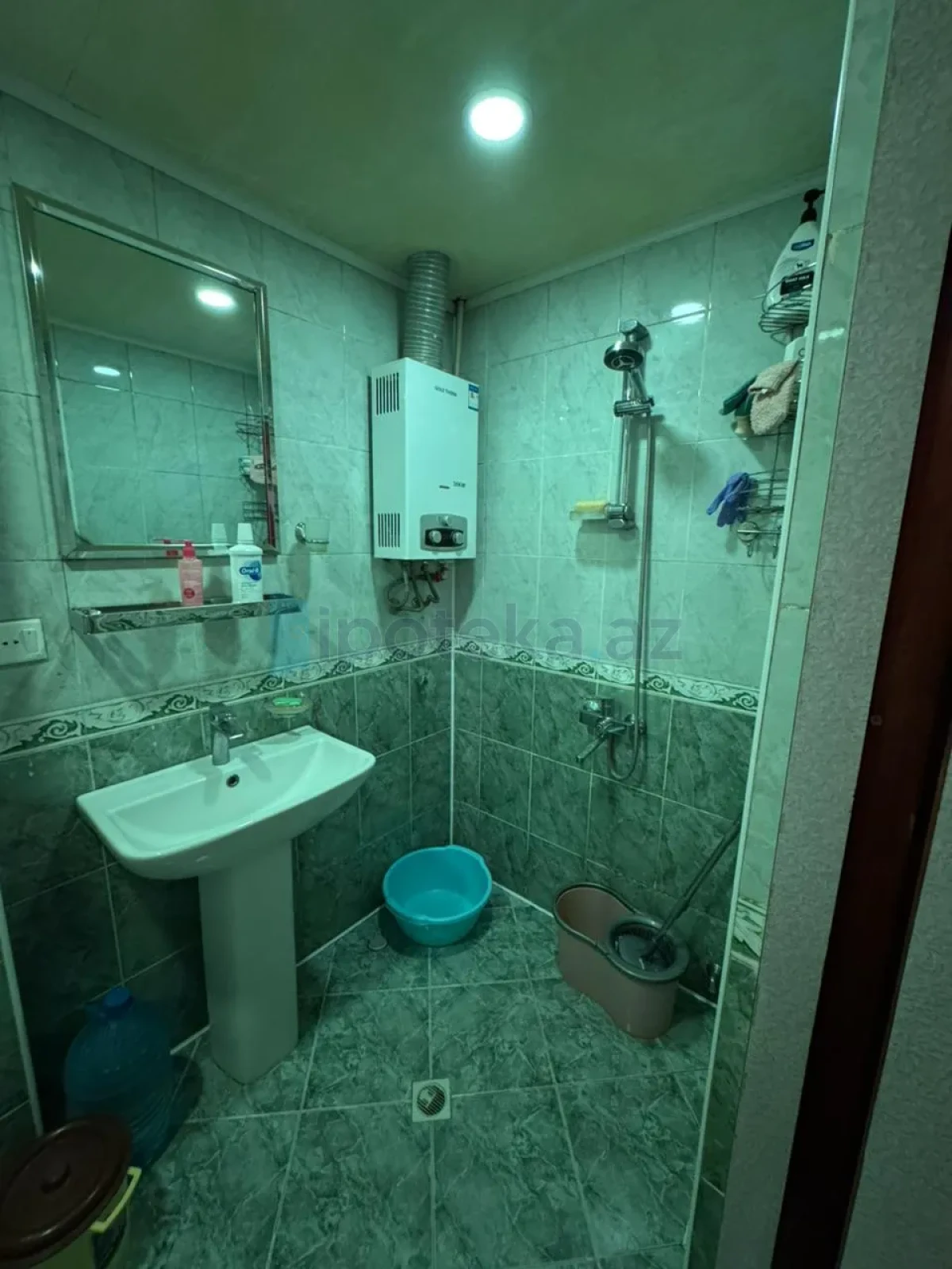 Satılır 3 otaqlı köhnə tikili 60 m²