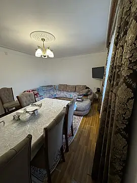 Satılır 3 otaqlı köhnə tikili 60 m²