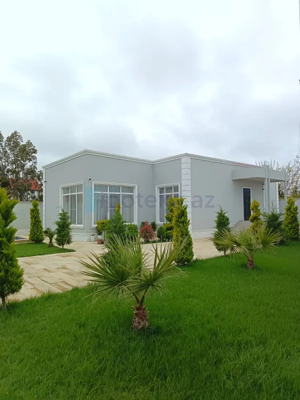 Satılır 4 otaqlı həyət evi 180 m²