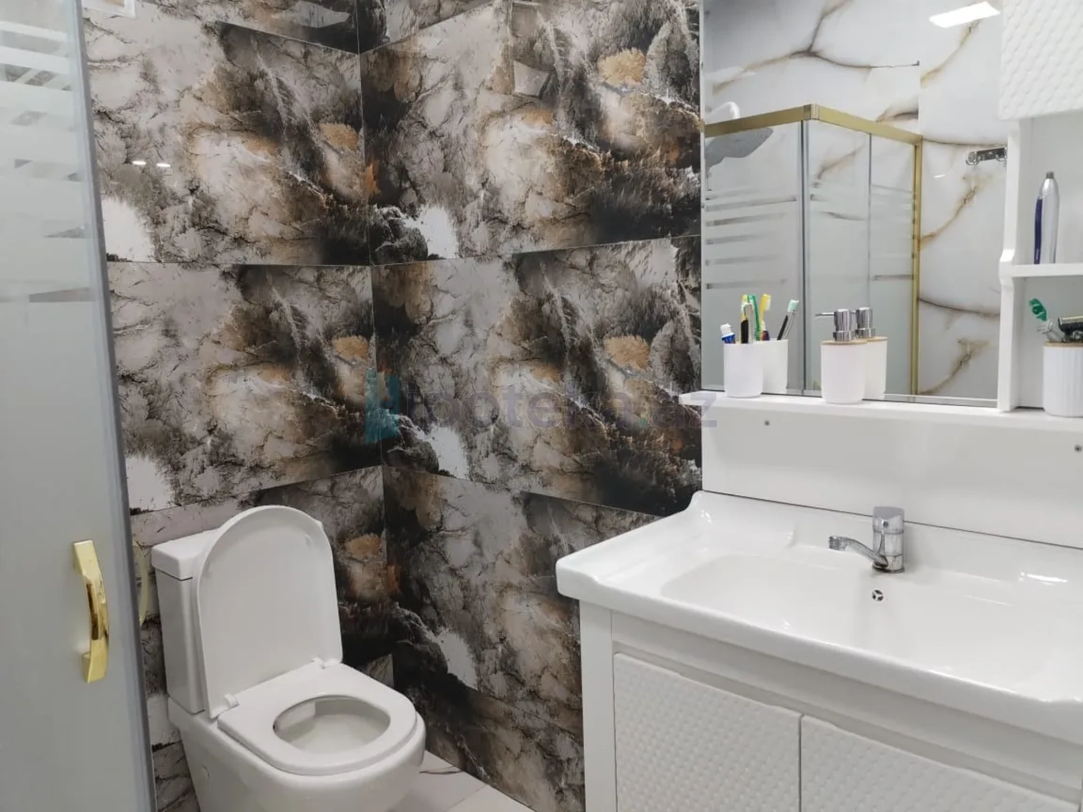 Satılır 4 otaqlı həyət evi 180 m²